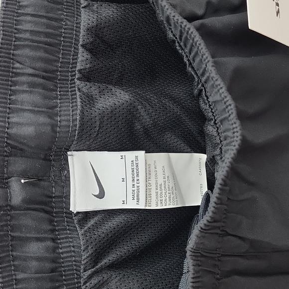 NIKE SWIMSUIT BLACK MENS - Picture 4 of 10